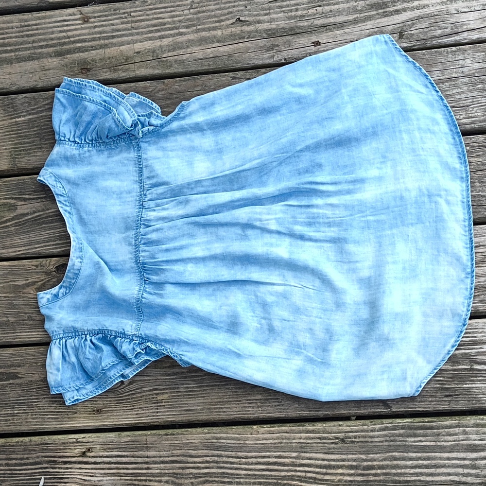 Jane + Delancey || Chambray Ruffle Sleeve Button-Up Top || Medium - Picture 7 of 7